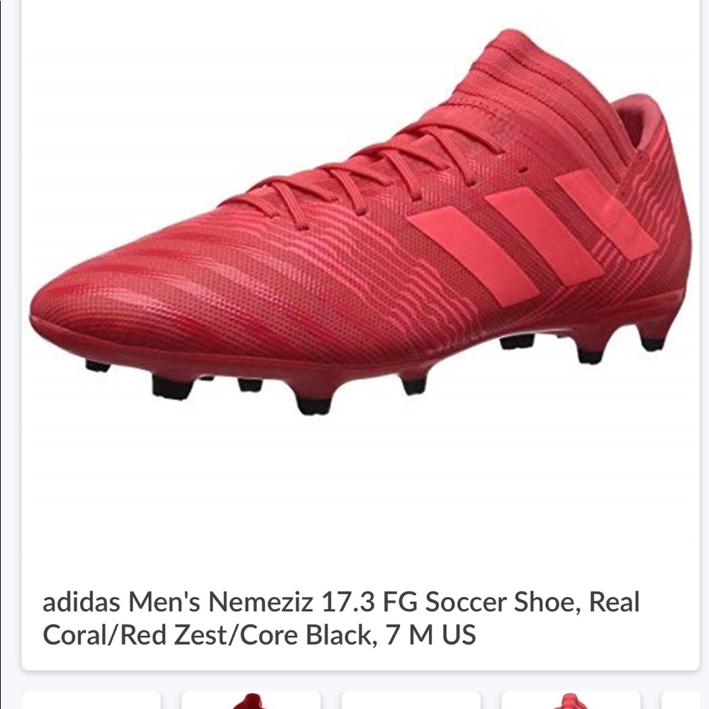 Men's soccer shoes